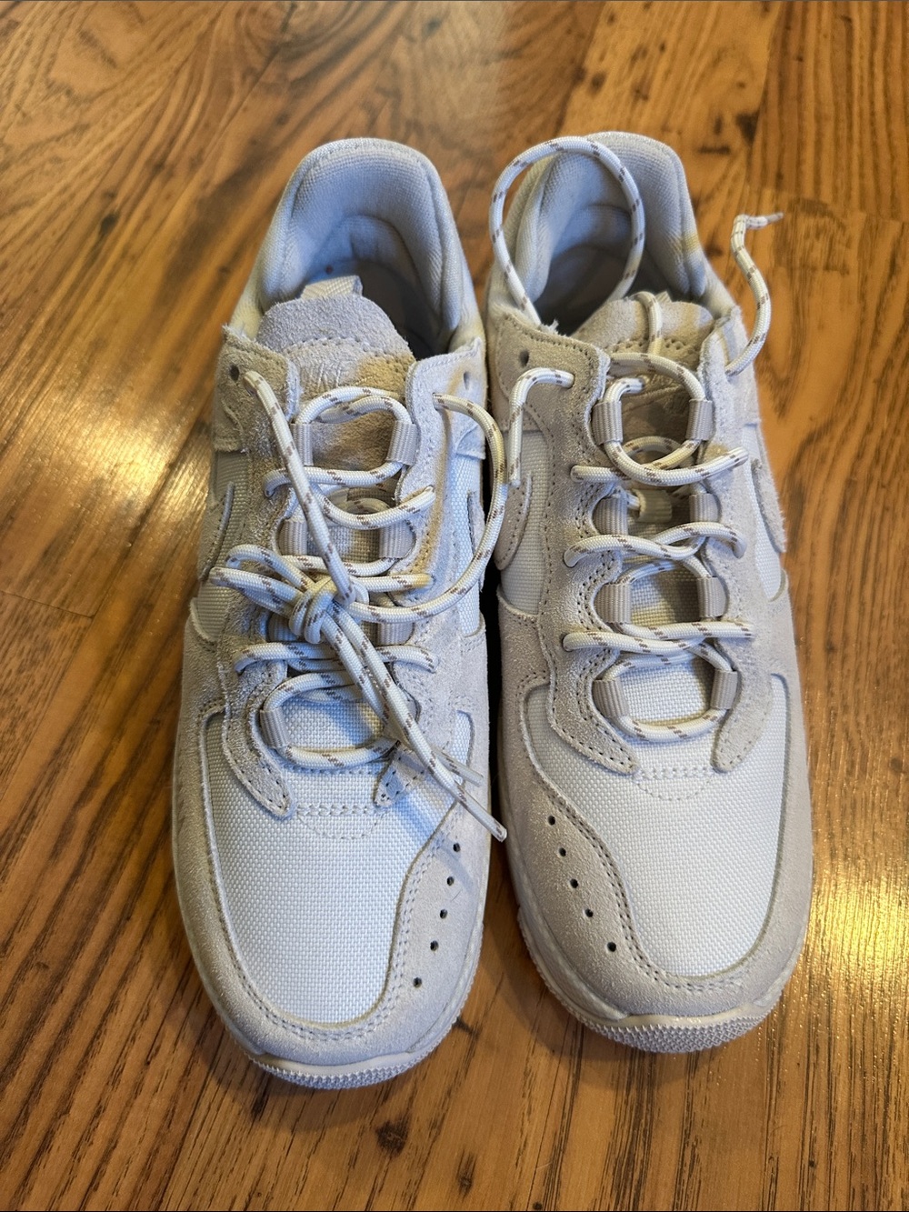 Nike Women's Light Gray/White Sneakers